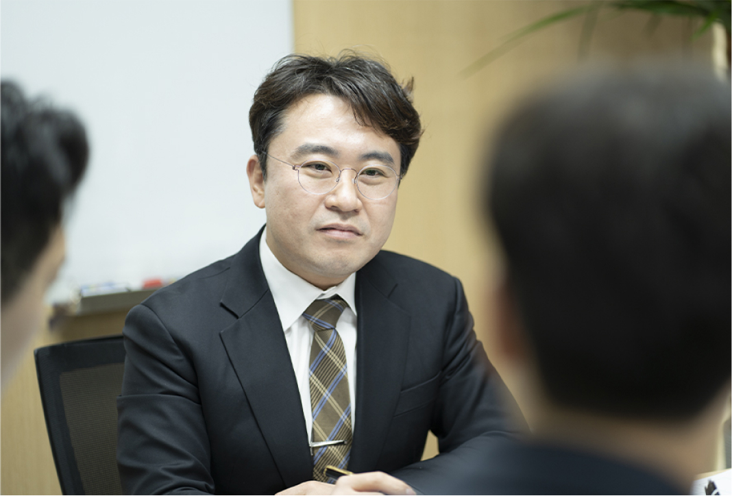 변호사 김동현